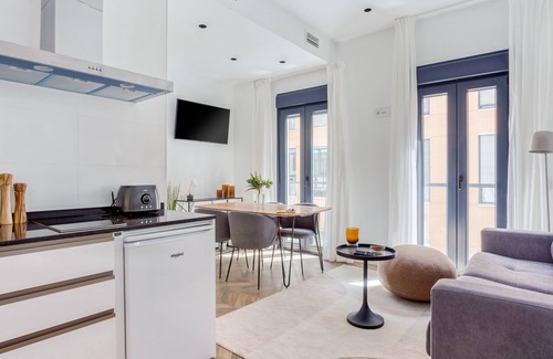 Perchel Sur Apartment | Limehome Málaga Calle Ancha del Carmen