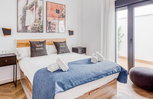 Perchel Sur Apartment | limehome Málaga Carmen | One-Bedroom Apt + Terrace