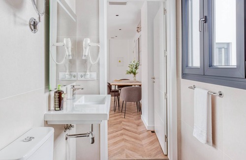 Perchel Sur Apartment | limehome Málaga Carmen | One-Bedroom Apartment XL