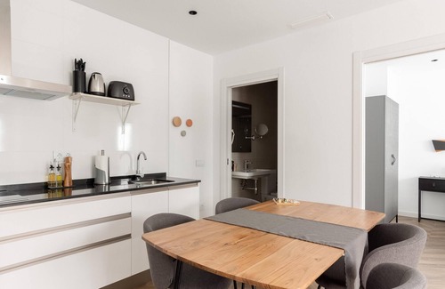 Perchel Sur Apartment | limehome Málaga Carmen | One-Bedroom Apartment L
