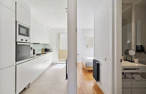 Castellana Apartment | Limehome Madrid Calle de Nuñez de Balboa