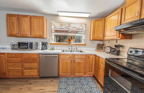North Bend House | Limited Time 20% Off/Outlets/mountain/lake/biking