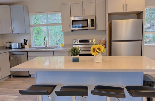 North Bend House | Limited Time 20% Off/MTN View/Modern PNW Getaway