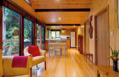 Mallacoota Cottage | Lin Cottage - 8 Mortimer Street