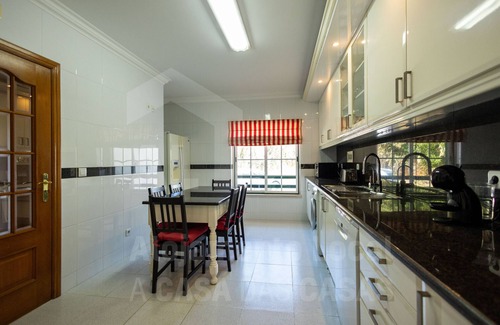 Ericeira Ski Chalet | Lina's House by ACasaDasCasas