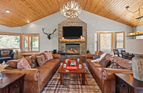 Castle Glen Estates House | Linaker Lodge by AvantStay Gorgeous Cabin in Big Bear w Views