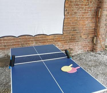 Lincoln Apartment | Lincoln Big Dome, Hot tub, 4 beds, Projector - Groups OK
