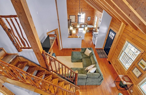 Warren Cabin | Lincoln Cabin 3 Bedroom Cabin
