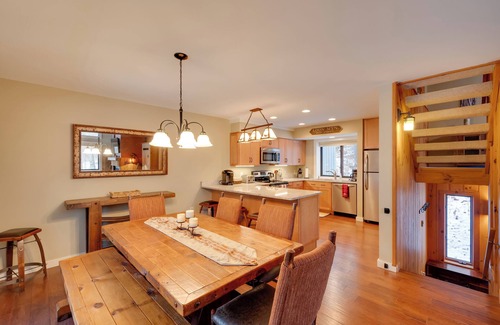 Lincoln Condo | Lincoln Condo w/Balcony & View < 2 Mi to Loon Mtn