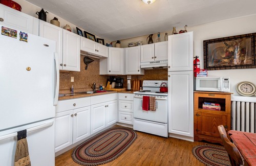 Gettysburg Apartment | Lincoln Quarters, 2nd floor, Only 2 blocks to the center of town.
