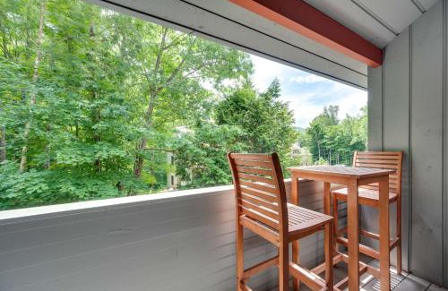 Lincoln House | Lincoln Townhome with Community Pool and Club Access!