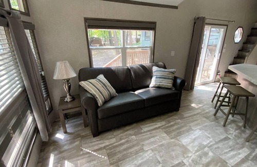 Brill House | Lincolnwood Tiny House 8