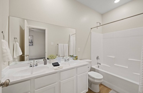 Lindale House | Lindale Charm