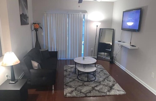 Lindridge-Martin Manor House | Lindbergh Oasis Getaway Long-term Stays Welcomed w/Discounts