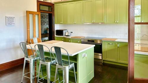 Linden House | Linden Lodge