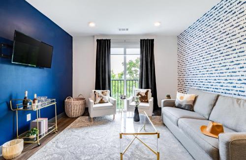Rolling Mill Hill House | Lindsley by AvantStay Balcony Modern Design A Downtown Location