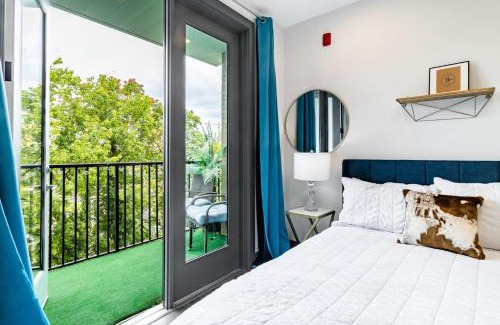 Rolling Mill Hill House | Lindsley by AvantStay Balcony Modern Design A Downtown Location