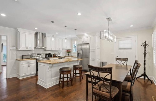 Belvedere Park House | Line Street Grand is a Luxurious home that is close to everything in East Lake!