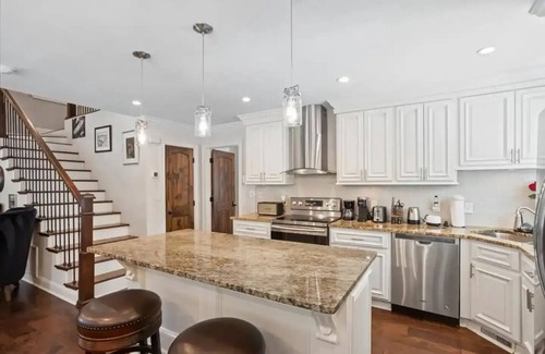 Belvedere Park House | Line Street Grand is a Luxurious home that is close to everything in East Lake!
