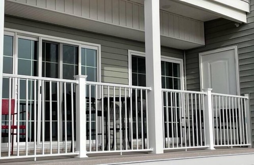 Rehoboth Beach Condo | *LINENS INCLUDED!* First Floor Condo with Community Pool & Bayviews