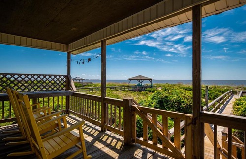 Caswell Beach House | Linger Longer by Oak Island Accommodations