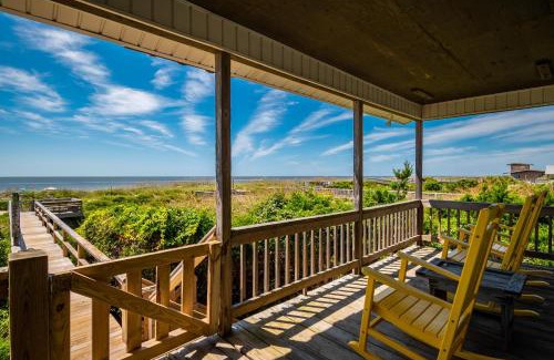 Caswell Beach House | Linger Longer by Oak Island Accommodations