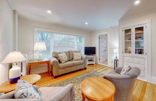 Boothbay Harbor House | Lisa Jean's Lookout