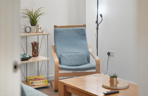 Coventry Apartment | Lisa's 2 bedroom house near Coventry