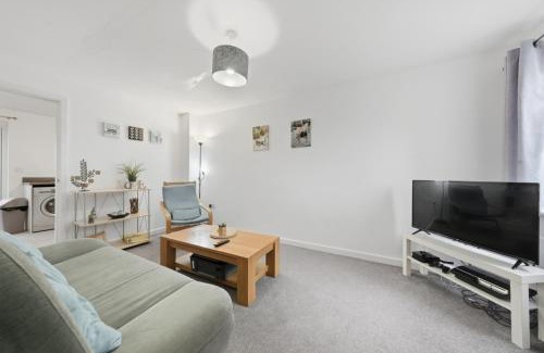Coventry Apartment | Lisa's 2 bedroom house near Coventry