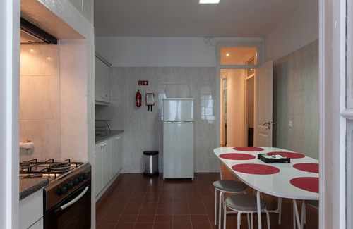 Sao Sebastiao da Pedreira Apartment | Lisbon City Center Apartment