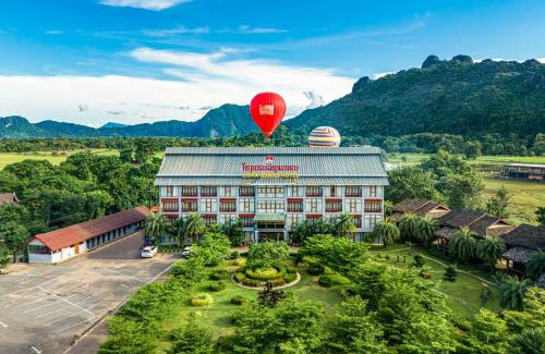 Vang Vieng Hotel | Lisha Garden Resort Hotel