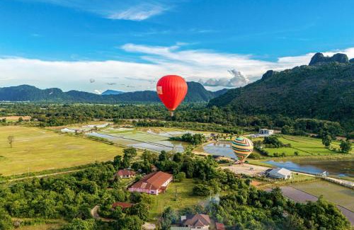 Vang Vieng Hotel | Lisha Garden Resort Hotel
