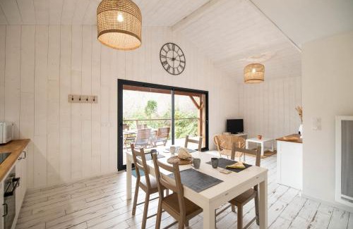 Vielle-Saint-Girons Ski Chalet | Listed lodge with pool in the heart of the Landes