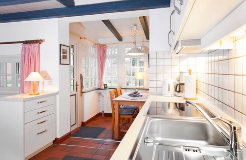 Spiekeroog House | Listed old island house with a special flair.