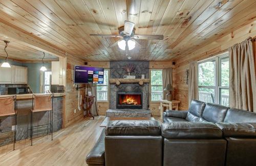 Sautee Nacoochee House | Listen to Chattahoochee RiverSleeps 8Near Helen