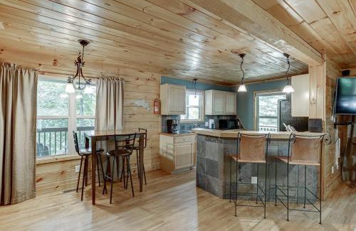 Sautee Nacoochee House | Listen to Chattahoochee RiverSleeps 8Near Helen