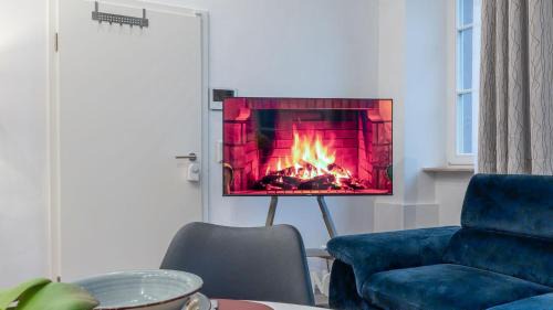 Weinheim Apartment | LiT LiVING - Luxus - Box SprIng - WH Old Town - Parking