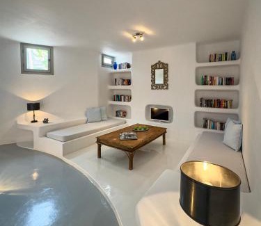 Folegandros Villa | Lithia Villas