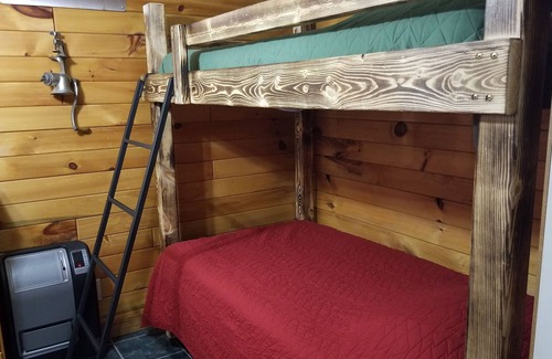 Monroe County House | Lithium Lodge in Wilton