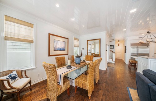 Newport Beach House | Little Balboa Island, Custom Home & Water Views, 85+ Unanimous 5 Star Reviews!