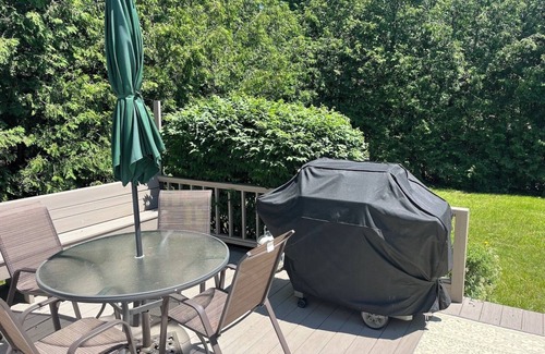Bay View Cottage | Little Bay Breeze: Charming Vacation Cottage in Petoskey