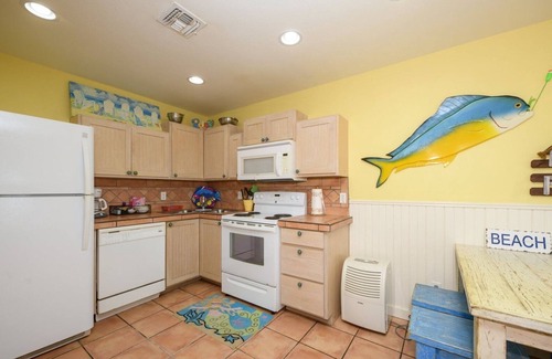 Rockport Apartment | Little Bay Club