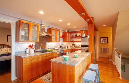 Laurel Ridge House | Little Bear: 4br/4ba, mountain & valley view. Pet friendly!