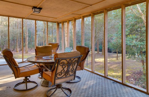 Cleveland House | Little Bit of Heaven on Town Creek - Remote cottage on a beautiful creek