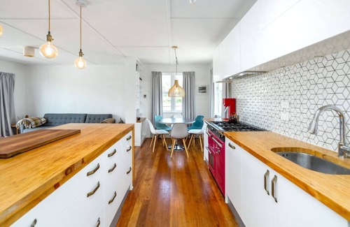Martinborough House | Little Blue Bach, Martinborough