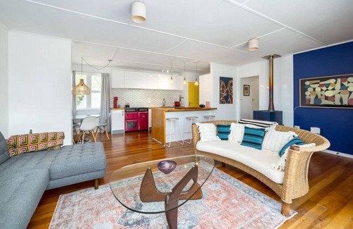 Martinborough House | Little Blue Bach, Martinborough