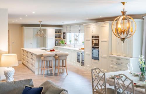 Holt House | Little Butts