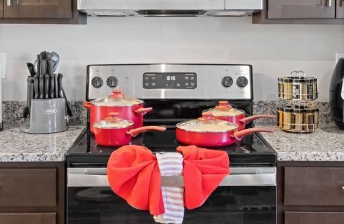 Clarksville Condo | Little cupid heart
