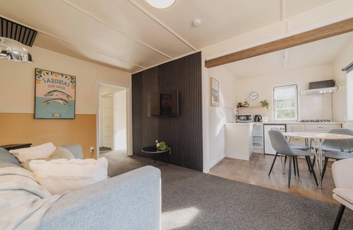 Lake Tekapo House | Little Dipper - 2-Bedroom Accommodation