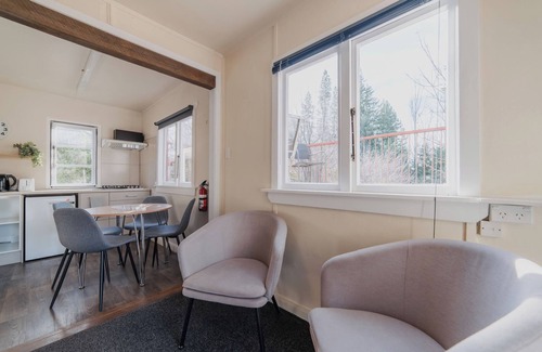 Lake Tekapo House | Little Dipper - 2-Bedroom Accommodation